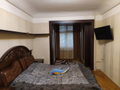 İcarəyə verilir 3 otaqlı 75 m2 köhnə tikili A.S.Puşkin parkı
