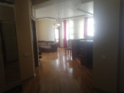 Satılır 3 otaqlı 100 m2 yeni tikili 8 mkr