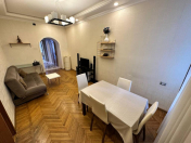 İcarəyə verilir 2 otaqlı 52 m2 köhnə tikili İçəri Şəhər m.