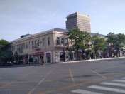 Satılır 2 otaqlı 42 m2 köhnə tikili Səməd Vurğun parkı