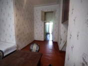 İcarəyə verilir 1 otaqlı 40 m2 köhnə tikili 28 May m.