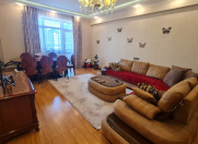 Satılır 3 otaqlı 130 m2 yeni tikili Elmlər Akademiyası m.