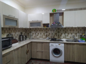 Satılır 3 otaqlı 77 m2 yeni tikili Bakıxanov