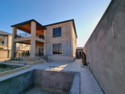 Satılır 6 otaqlı 250 m2 həyət evi Şüvəlan