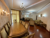Satılır 5 otaqlı 240 m2 yeni tikili Montin