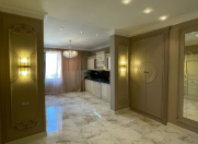 Satılır 5 otaqlı 250 m2 yeni tikili 8 Noyabr m.