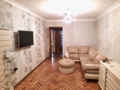 İcarəyə verilir 3 otaqlı 80 m2 köhnə tikili Elmlər Akademiyası m.