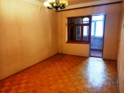 Satılır 4 otaqlı 105 m2 köhnə tikili 8 mkr