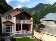 İcarəyə verilir 5 otaqlı 150 m2 həyət evi Qax