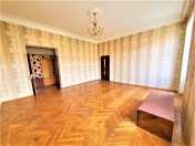 Satılır 3 otaqlı 90 m2 köhnə tikili Bakıxanov