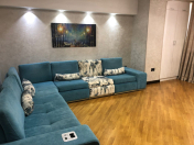 İcarəyə verilir 3 otaqlı 100 m2 köhnə tikili Gənclik m.