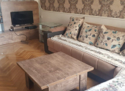 İcarəyə verilir 3 otaqlı 95 m2 köhnə tikili Elmlər Akademiyası m.