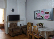 Satılır 4 otaqlı 100 m2 köhnə tikili 28 May m.