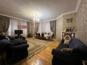 Satılır 8 otaqlı 680 m2 villa Rəsulzadə