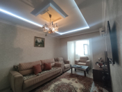 Satılır 2 otaqlı 60 m2 köhnə tikili Xalqlar Dostluğu m.