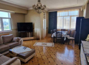 Satılır 4 otaqlı 165 m2 yeni tikili Nəriman Nərimanov m.
