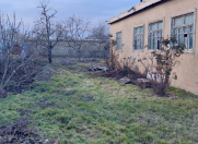 Satılır 4 otaqlı 210 m2 köhnə tikili Quba