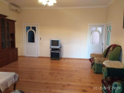 İcarəyə verilir 4 otaqlı 1000 m2 bağ evi Pirşağı