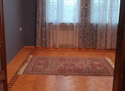 Satılır 2 otaqlı 76 m2 köhnə tikili İnşaatçılar m.