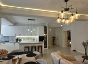 Satılır 4 otaqlı 180 m2 yeni tikili Tibb Universiteti