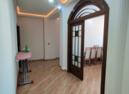 İcarəyə verilir 4 otaqlı 145 m2 yeni tikili Nizami m.