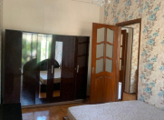 İcarəyə verilir 2 otaqlı 65 m2 köhnə tikili Elmlər Akademiyası m.