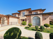 Satılır 6 otaqlı 350 m2 həyət evi Şüvəlan