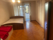 İcarəyə verilir 3 otaqlı 70 m2 köhnə tikili İnşaatçılar m.