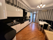 Satılır 5 otaqlı 210 m2 yeni tikili Nərimanov r.