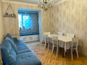 Satılır 3 otaqlı 75 m2 köhnə tikili Həzi Aslanov