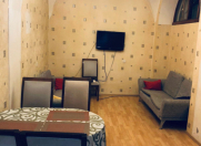 Satılır 3 otaqlı 60 m2 köhnə tikili Sahil m.