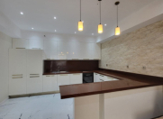 İcarəyə verilir 3 otaqlı 98 m2 yeni tikili Şah İsmayıl Xətai m.