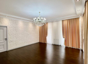 Satılır 3 otaqlı 147 m2 yeni tikili Elmlər Akademiyası m.