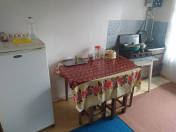 İcarəyə verilir 2 otaqlı 80 m2 həyət evi Qax