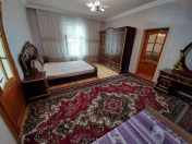 İcarəyə verilir 2 otaqlı 70 m2 köhnə tikili 1 mkr