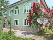 İcarəyə verilir 4 otaqlı 2 m2 həyət evi Qəbələ