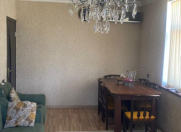 Satılır 2 otaqlı 40 m2 köhnə tikili Qara Qarayev m.