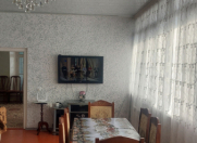 İcarəyə verilir 3 otaqlı 90 m2 həyət evi Şəki