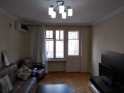 Satılır 1 otaqlı 31 m2 köhnə tikili Elmlər Akademiyası m.