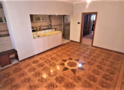 Satılır 7 otaqlı 190 m2 köhnə tikili 28 May m.