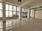 Satılır 1 otaqlı 130 m2 obyekt Neftçilər m.