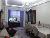 Satılır 4 otaqlı 110 m2 köhnə tikili Bakıxanov