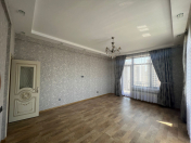 Satılır 3 otaqlı 130 m2 yeni tikili Koroğlu m.