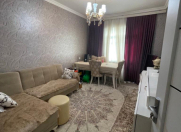 Satılır 2 otaqlı 65 m2 köhnə tikili Xalqlar Dostluğu m.