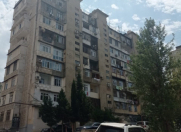 Satılır 2 otaqlı 65 m2 köhnə tikili Xalqlar Dostluğu m.