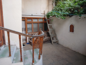 İcarəyə verilir 2 otaqlı 90 m2 həyət evi Alatava 1