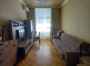 Satılır 2 otaqlı 65 m2 köhnə tikili Nizami m.