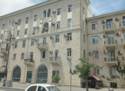 Satılır 2 otaqlı 65 m2 köhnə tikili Sahil m.