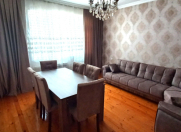 Satılır 3 otaqlı 95 m2 köhnə tikili 8 mkr