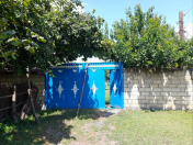 Satılır 10 otaqlı 6000 m2 həyət evi Oğuz